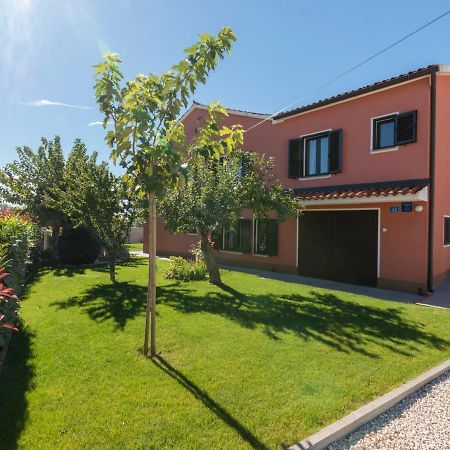 אומאג Villa Roza מראה חיצוני תמונה