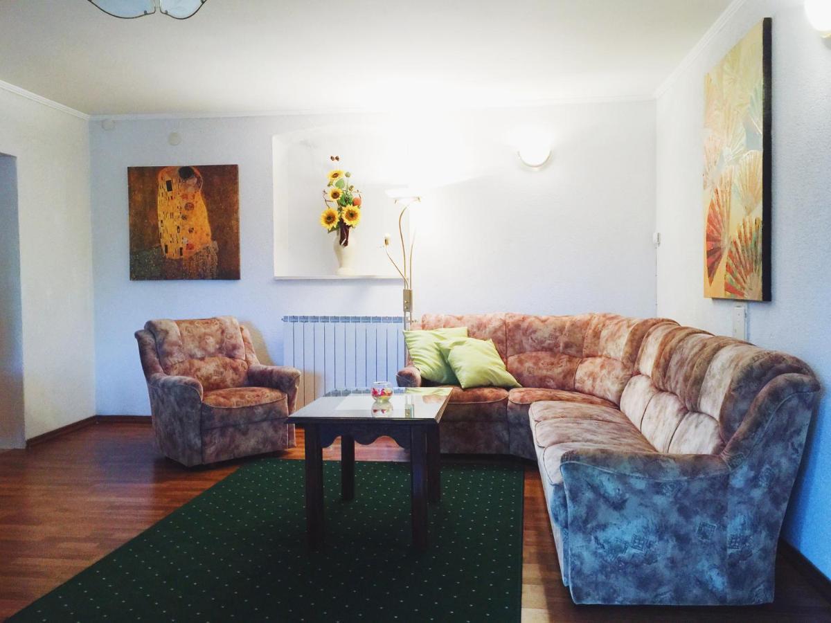 אומאג Villa Roza מראה חיצוני תמונה