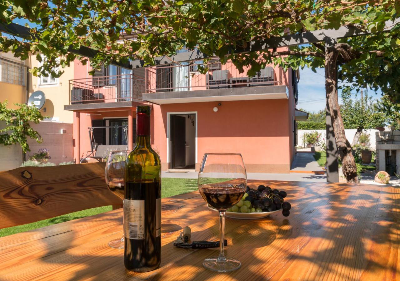 אומאג Villa Roza מראה חיצוני תמונה