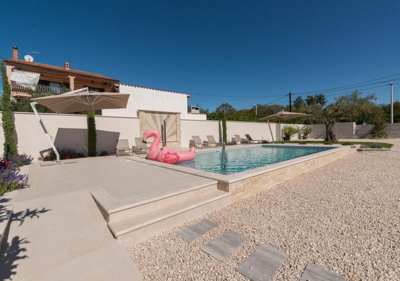 אומאג Villa Roza מראה חיצוני תמונה