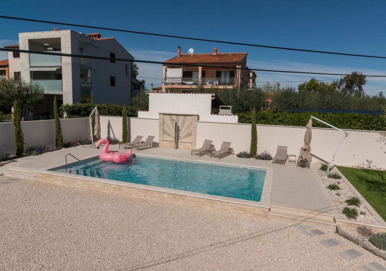 אומאג Villa Roza מראה חיצוני תמונה