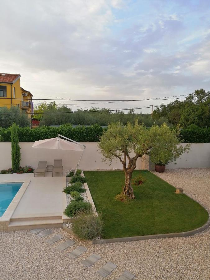 אומאג Villa Roza מראה חיצוני תמונה